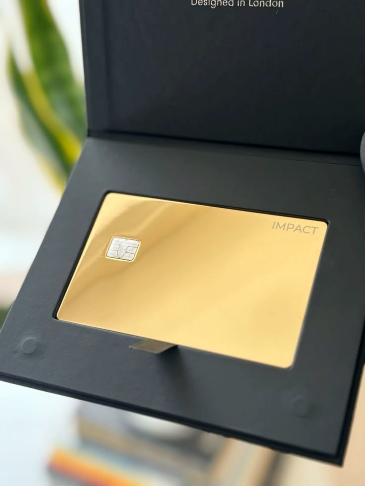 Carte VIP — Coffret carte or